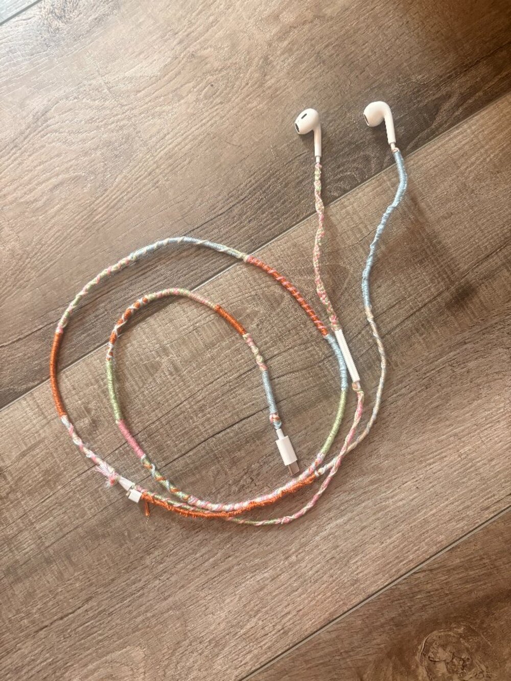 Wrapped Apple Headphones (USB C)
